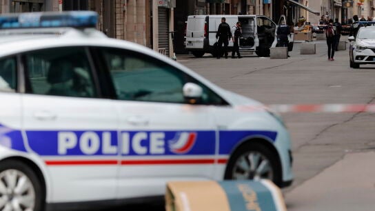 Un coche de la polic&iacute;a francesa en una foto de archivo