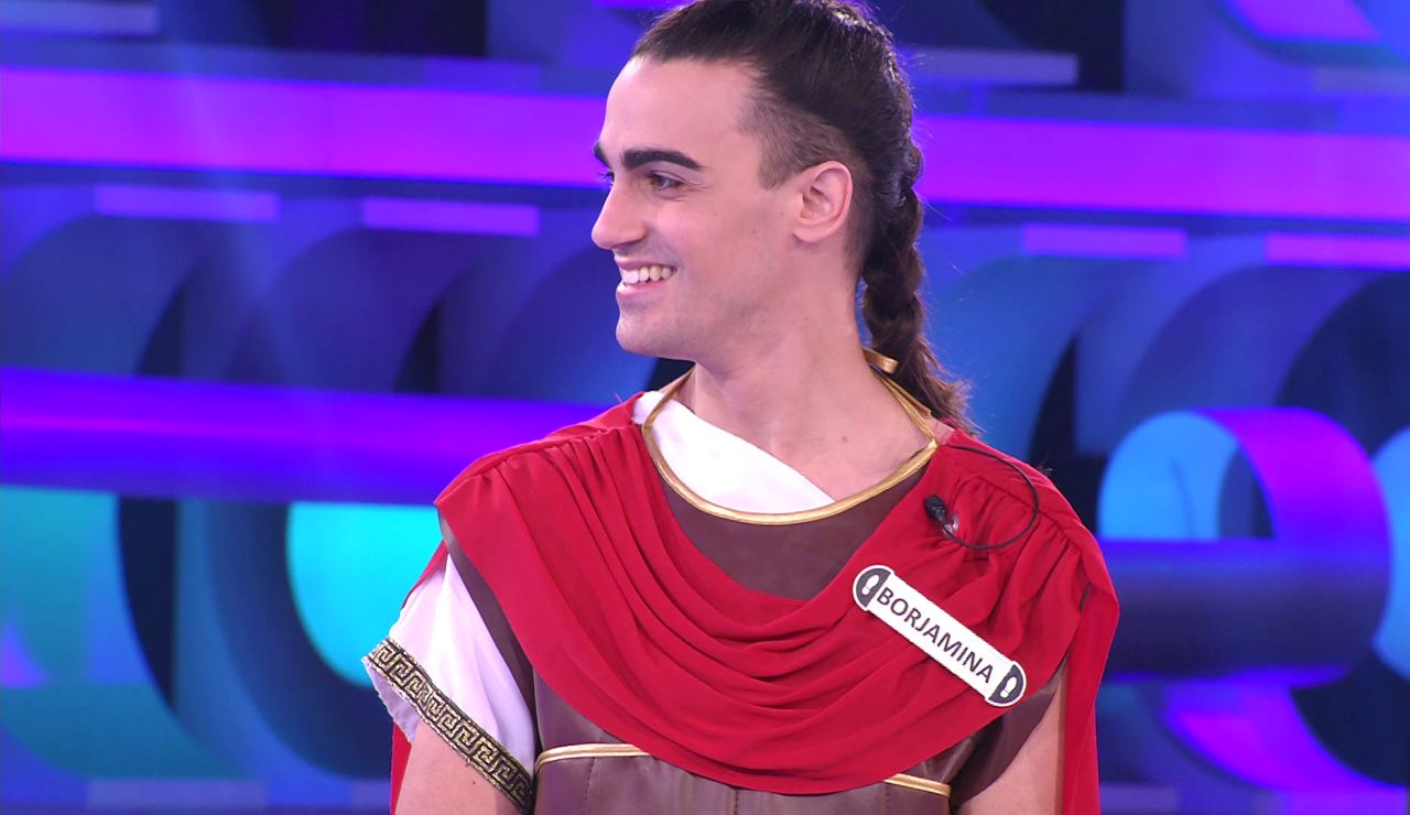 ¡Ave, Borja! Aparece disfrazado como un legionario romano en ‘¡Ahora caigo!’ ¡Ave, Borja! Aparece disfrazado como un legionario romano en ‘¡Ahora caigo!’