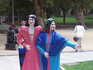 Estatuas de 'Las dos Marías' Estatuas de 'Las dos Marías'