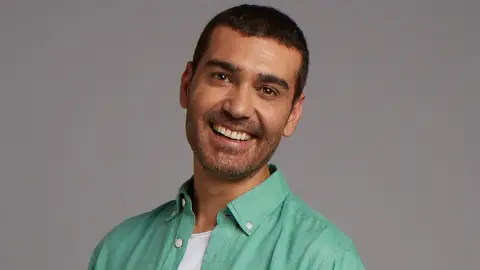 Caner Cindoruk es Sarp en 'Mujer' 'Mujer'