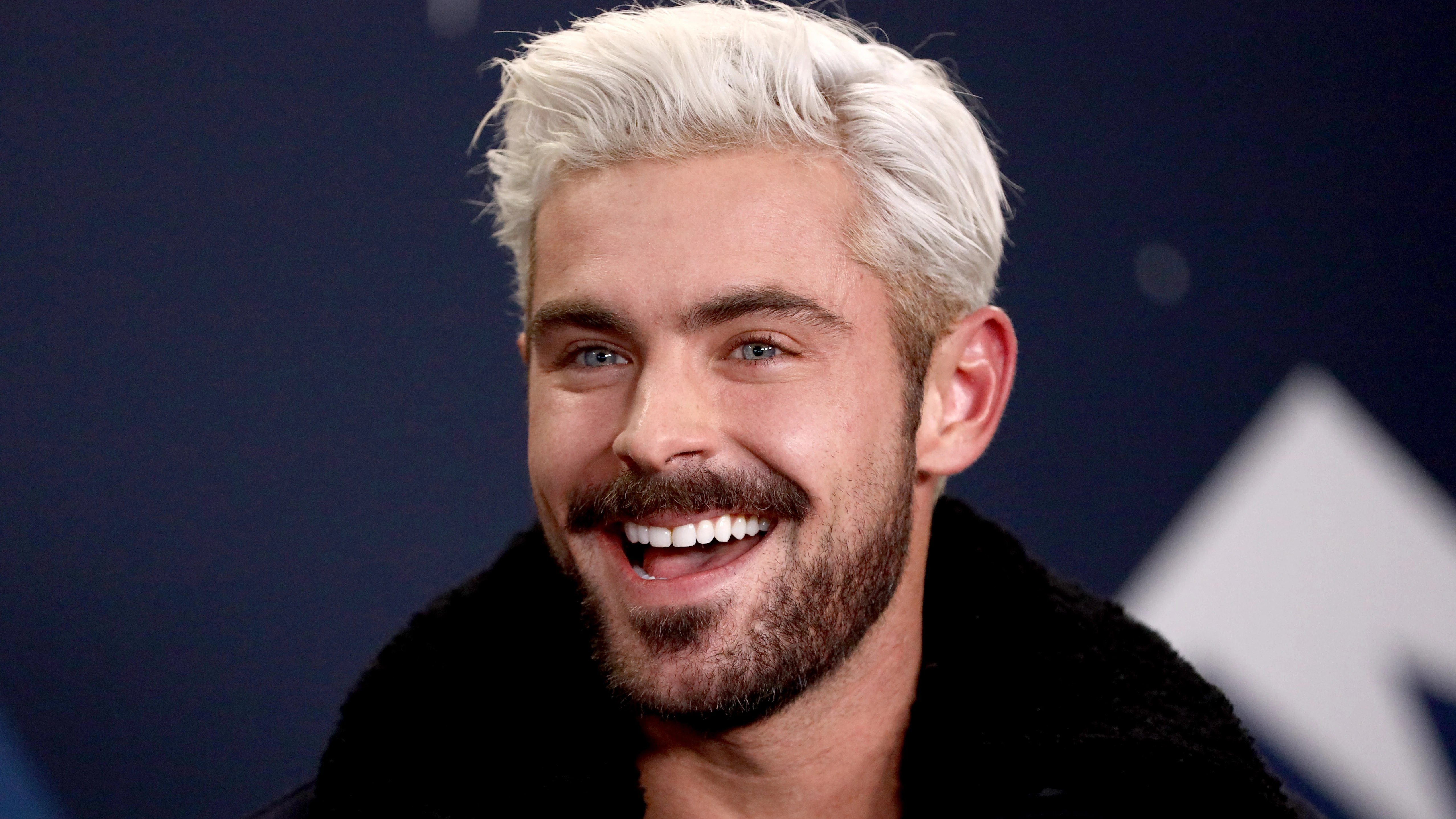 El impresionante cambio en la cara de Zac Efron