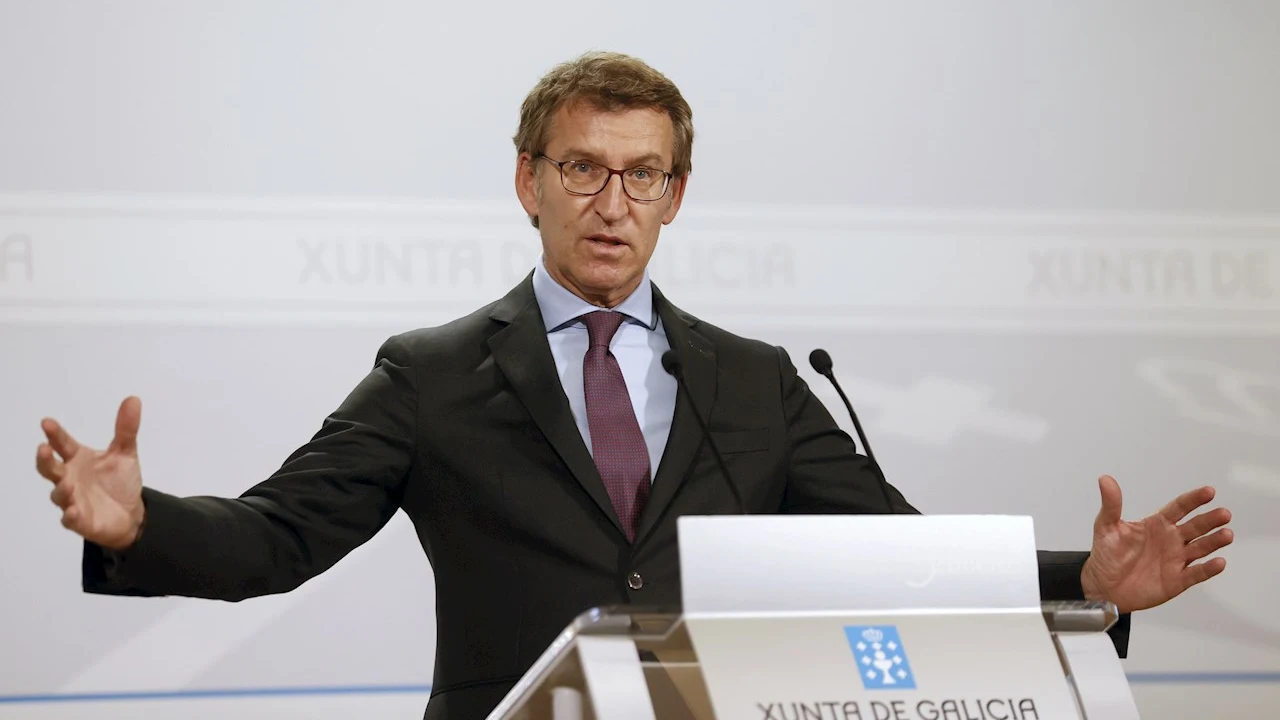 El presidente de la Xunta, Alberto Núñez Feijóo, durante la rueda de prensa que ofreció tras la reunión del consello, esta mañana en Santiago de Compostela El presidente de la Xunta, Alberto Núñez Feijóo, durante la rueda de prensa que ofreció tras la reunión del consello, esta mañana en Santiago de Compostela