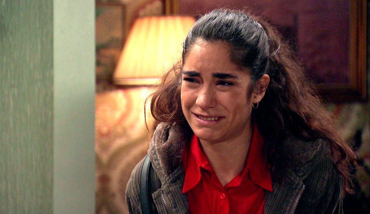 Anabel se derrumba al confesar su crimen: “No podía permitir que volvieras a la cárcel, Manolita” Anabel se derrumba al confesar su crimen: “No podía permitir que volvieras a la cárcel, Manolita”