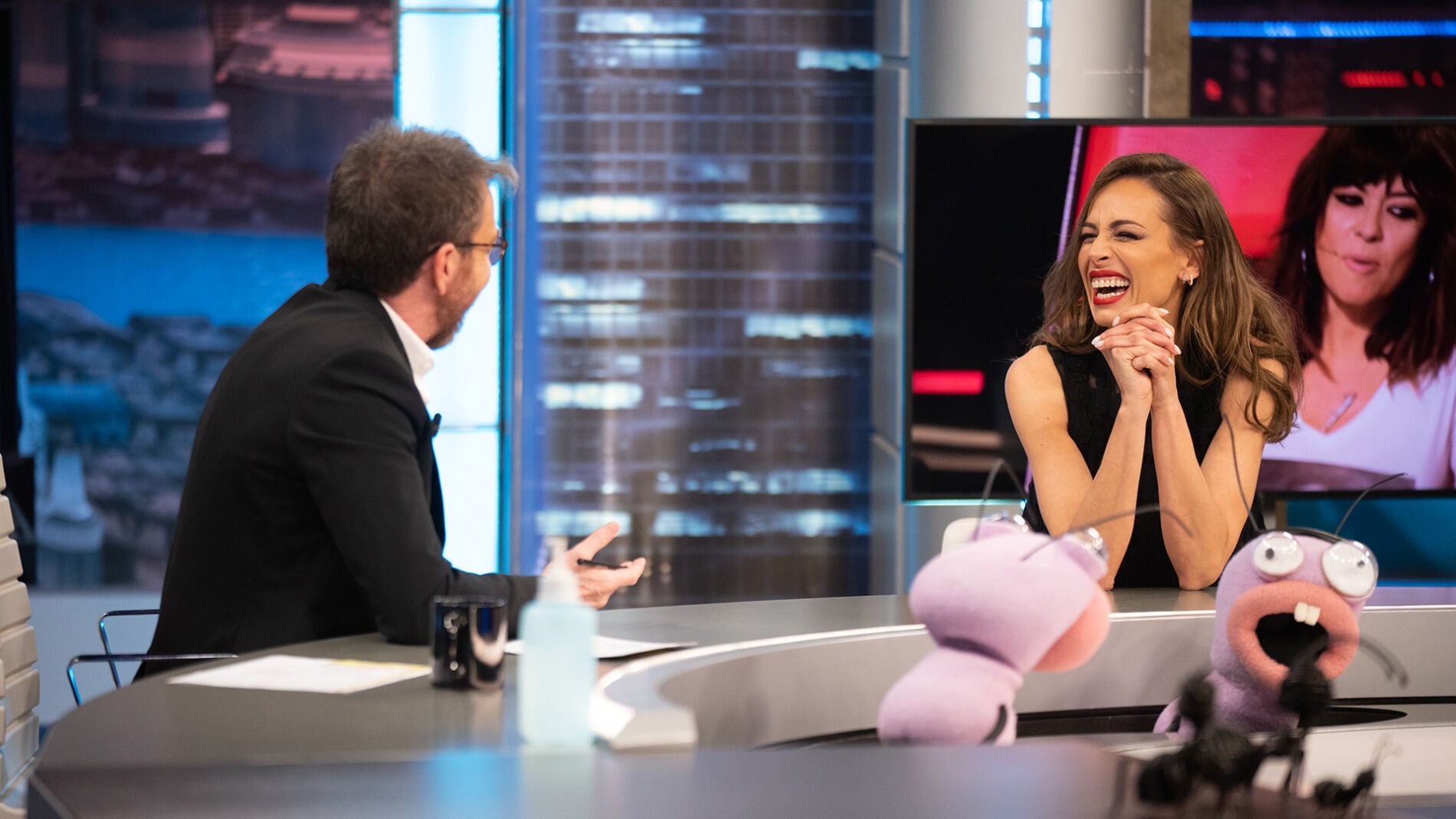 Eva González recuerda una divertida historia con Domingo, su amor de juventud