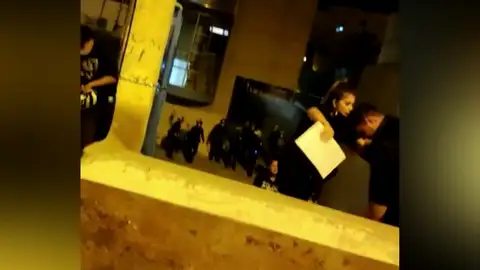 El asesinato de Kevin en Jumilla, Murcia desata agresiones de los vecinos contra la policía El asesinato de Kevin en Jumilla, Murcia desata agresiones de los vecinos contra la policía