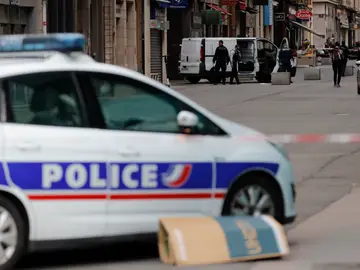 Un coche de policía en Francia Un coche de policía en Francia