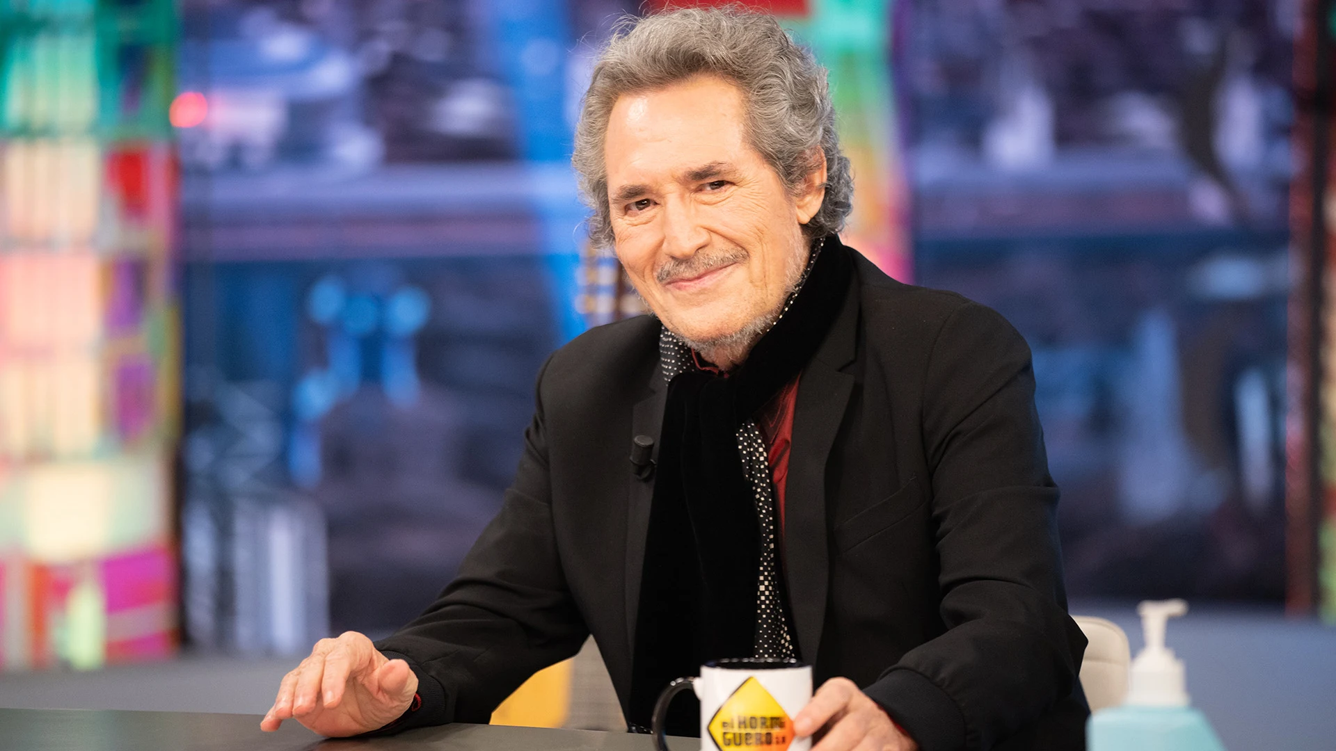 El sabio consejo que recibió Miguel Ríos de su madre: "Hijo, no te hagas viejo en un escenario" El sabio consejo que recibió Miguel Ríos de su madre: "Hijo, no te hagas viejo en un escenario"