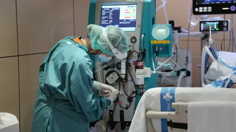 Nuevo sistema para filtrar sangre del Hospital Vall d'Hebron en Barcelona Nuevo sistema para filtrar sangre del Hospital Vall d'Hebron en Barcelona