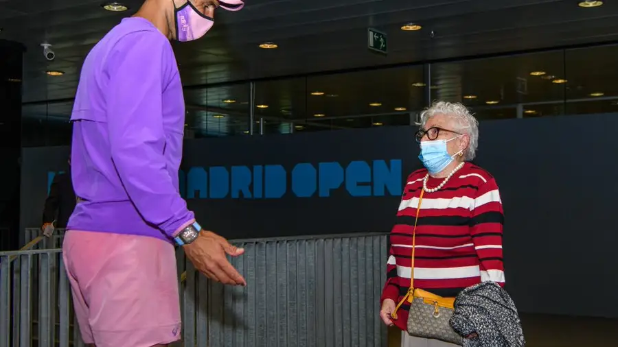 La emocionante sorpresa de Rafa Nadal a Manuela, una anciana de 95 años con Alzheimer La emocionante sorpresa de Rafa Nadal a Manuela, una anciana de 95 años con Alzheimer