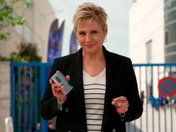 Gloria Serra se infiltra en 'Mask Singer' y destapa el secreto mejor guardado de la televisión Gloria Serra se infiltra en 'Mask Singer' y destapa el secreto mejor guardado de la televisión