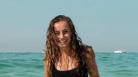 Demi Bagby, la 'fitgirl' que arrasa en TikTok con sus ejercicios Demi Bagby, la 'fitgirl' que arrasa en TikTok con sus ejercicios