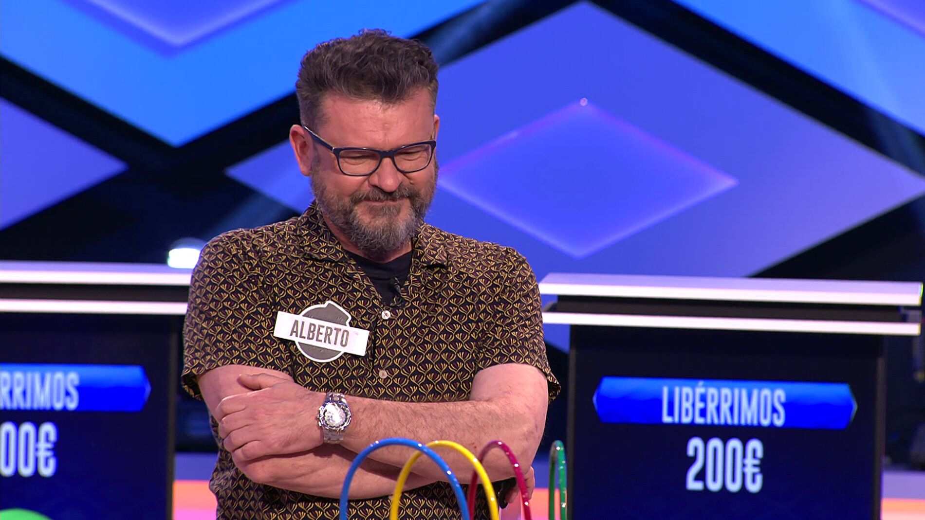 Alberto comparte recuerdos con su mujer 