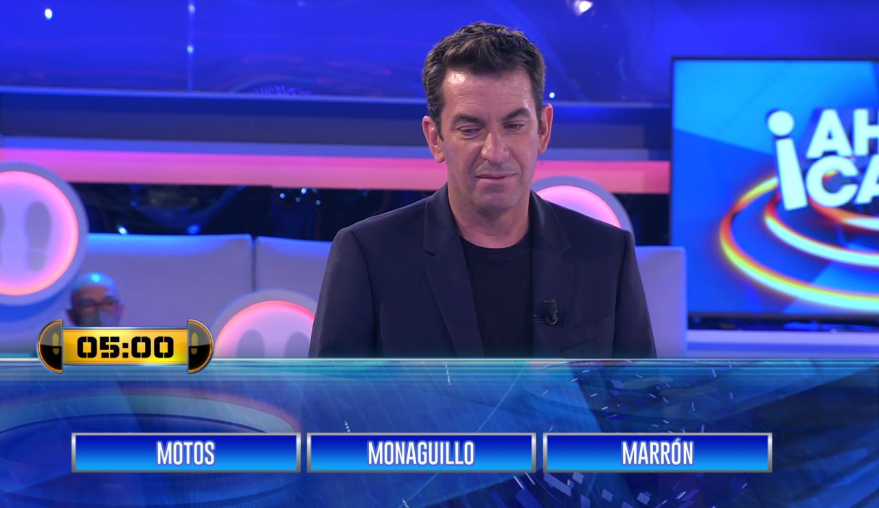 ¡Le ayudó sin saberlo! Arturo Valls le da una pista en el ‘entre tres’ a un concursante de ‘¡Ahora caigo!’ ¡Le ayudó sin saberlo! Arturo Valls le da una pista en el ‘entre tres’ a un concursante de ‘¡Ahora caigo!’