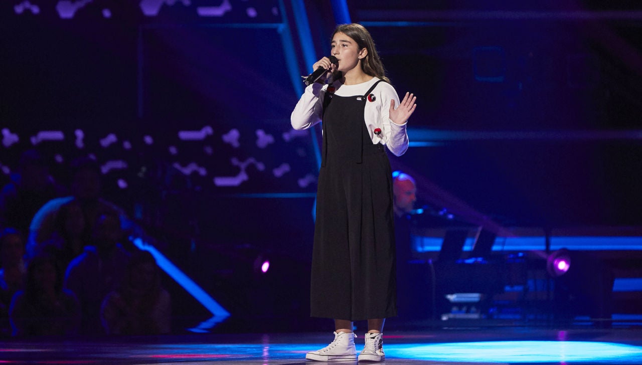 Lola Avilés canta 'Mi amante amigo' en las Audiciones a ciegas de 'La Voz Kids' Lola Avilés canta 'Mi amante amigo' en las Audiciones a ciegas de 'La Voz Kids'