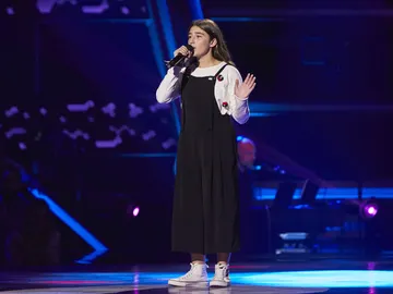 Lola Avilés canta 'Mi amante amigo' en las Audiciones a ciegas de 'La Voz Kids' Lola Avilés canta 'Mi amante amigo' en las Audiciones a ciegas de 'La Voz Kids'