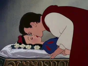 El beso de 'Blancanieves y los siete enanitos' El beso de 'Blancanieves y los siete enanitos'