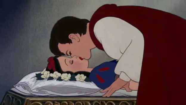 El beso de 'Blancanieves y los siete enanitos' El beso de 'Blancanieves y los siete enanitos'