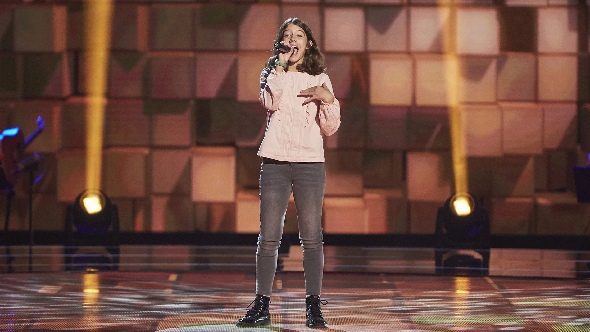 Carmen Asencio canta 'Valerie' en las Audiciones a ciegas de 'La Voz Kids'