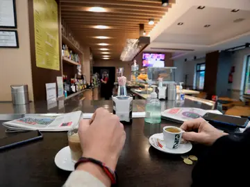 La hostelería espera un repunte gracias al aumento de los horarios y al fin del estado de alarma La hostelería espera un repunte gracias al aumento de los horarios y al fin del estado de alarma