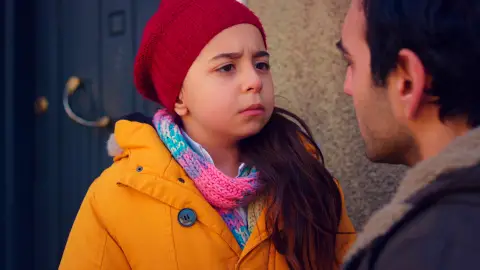 Demir, paralizado con la pregunta de Öykü: "¿Por qué se sabe mi nombre?" 'Mi hija'