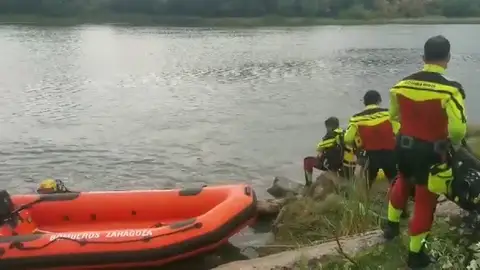 Búsqueda del menor desaparecido en el Ebro en Zaragoza Continúa la búsqueda del menor desaparecido en el Ebro en Zaragoza