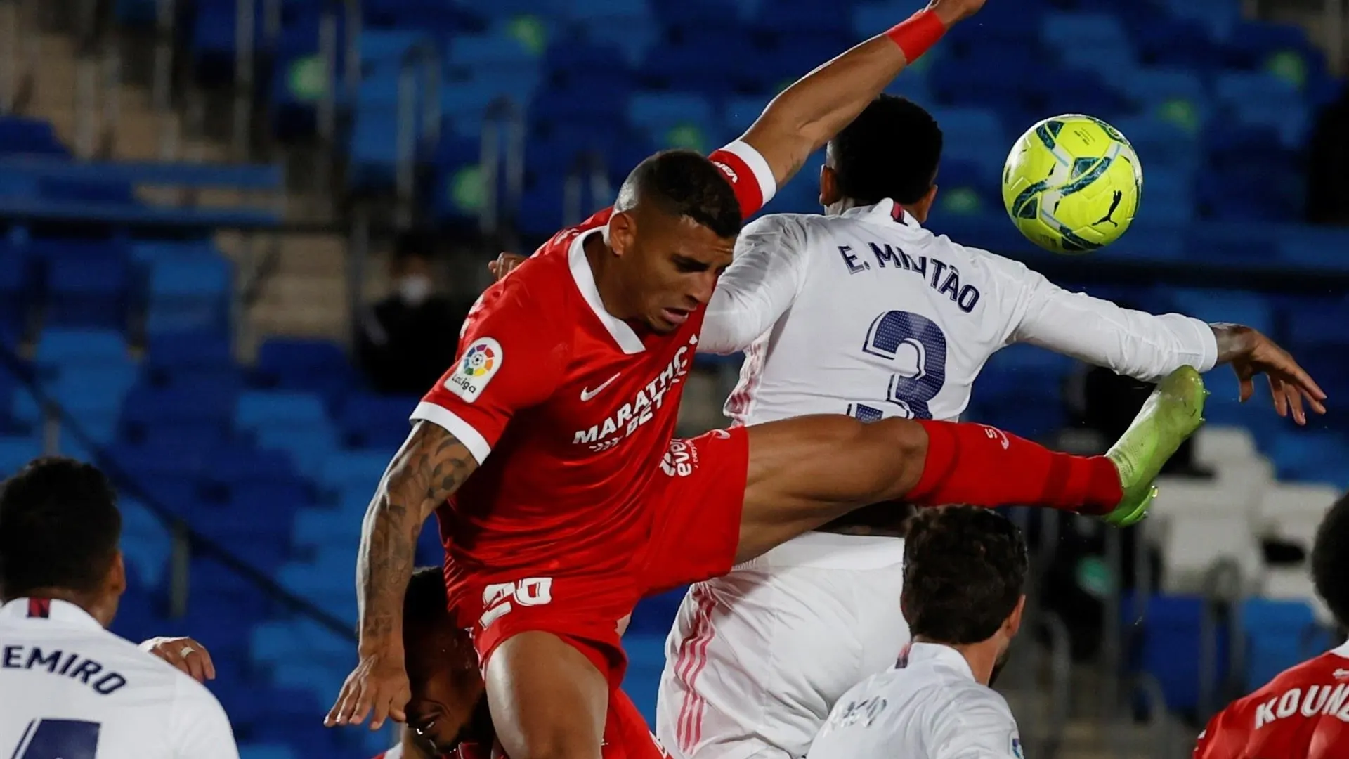 La mano de Militao La mano de Militao