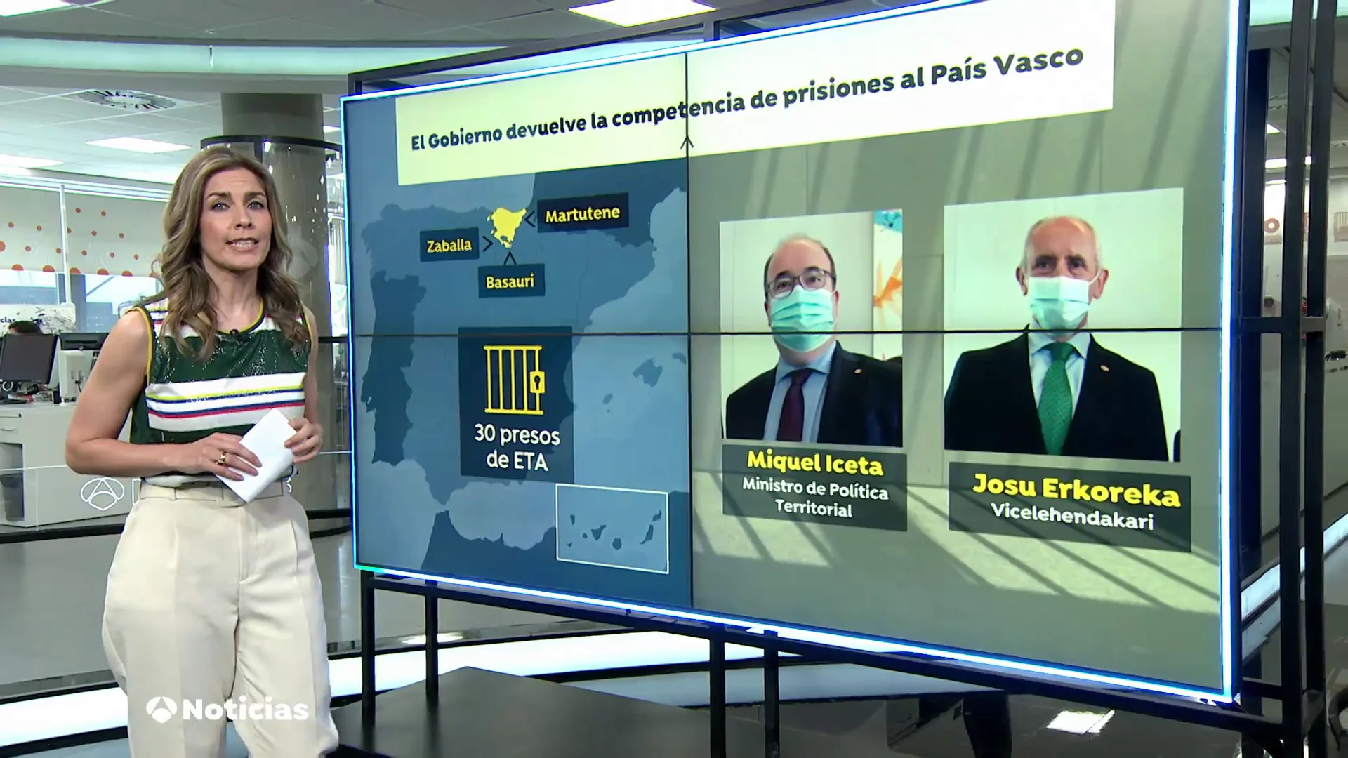 El Gobierno vasco y central firman el traspaso de prisiones a Euskadi el 1 de octubre El Gobierno vasco y central firman el traspaso de prisiones a Euskadi el 1 de octubre