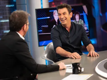 Arturo Valls desvela los secretos de las fiestas de Javier Calvo y Javier Ambrossi: "Parecen valencianos" Arturo Valls desvela los secretos de las fiestas de Javier Calvo y Javier Ambrossi: "Parecen valencianos"