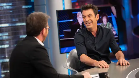 Arturo Valls desvela los secretos de las fiestas de Javier Calvo y Javier Ambrossi: "Parecen valencianos" Arturo Valls desvela los secretos de las fiestas de Javier Calvo y Javier Ambrossi: "Parecen valencianos"