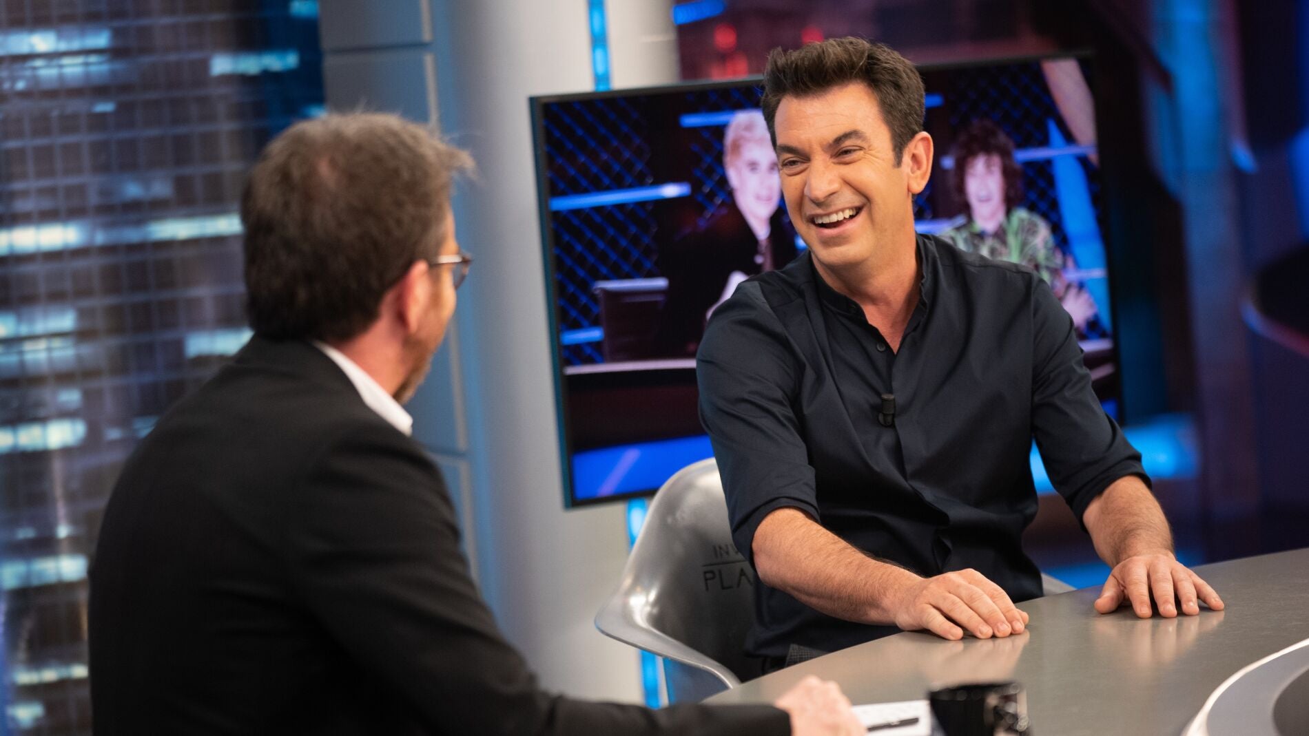Arturo Valls desvela los secretos de las fiestas de Javier Calvo y Javier Ambrossi: "Parecen valencianos"
