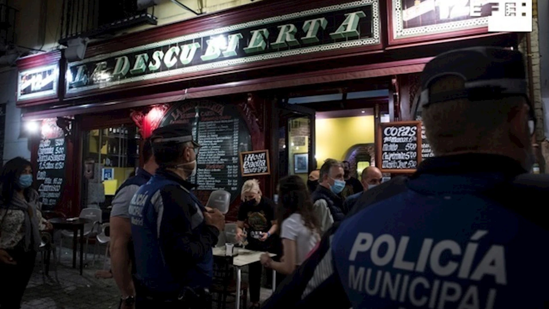 Miembros de la Policía Municipal de Madrid el centro de la capital madrileña