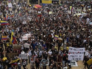 El Gobierno de Colombia no consigue relajar el ambiente pese a su intento de diálogo