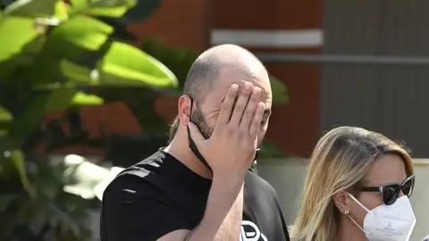 Antonio Tejado, roto en el entierro de su padre Antonio Tejado, roto en el entierro de su padre