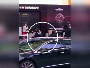 Una agente salva la vida de una niña tras el tiroteo de Times Square