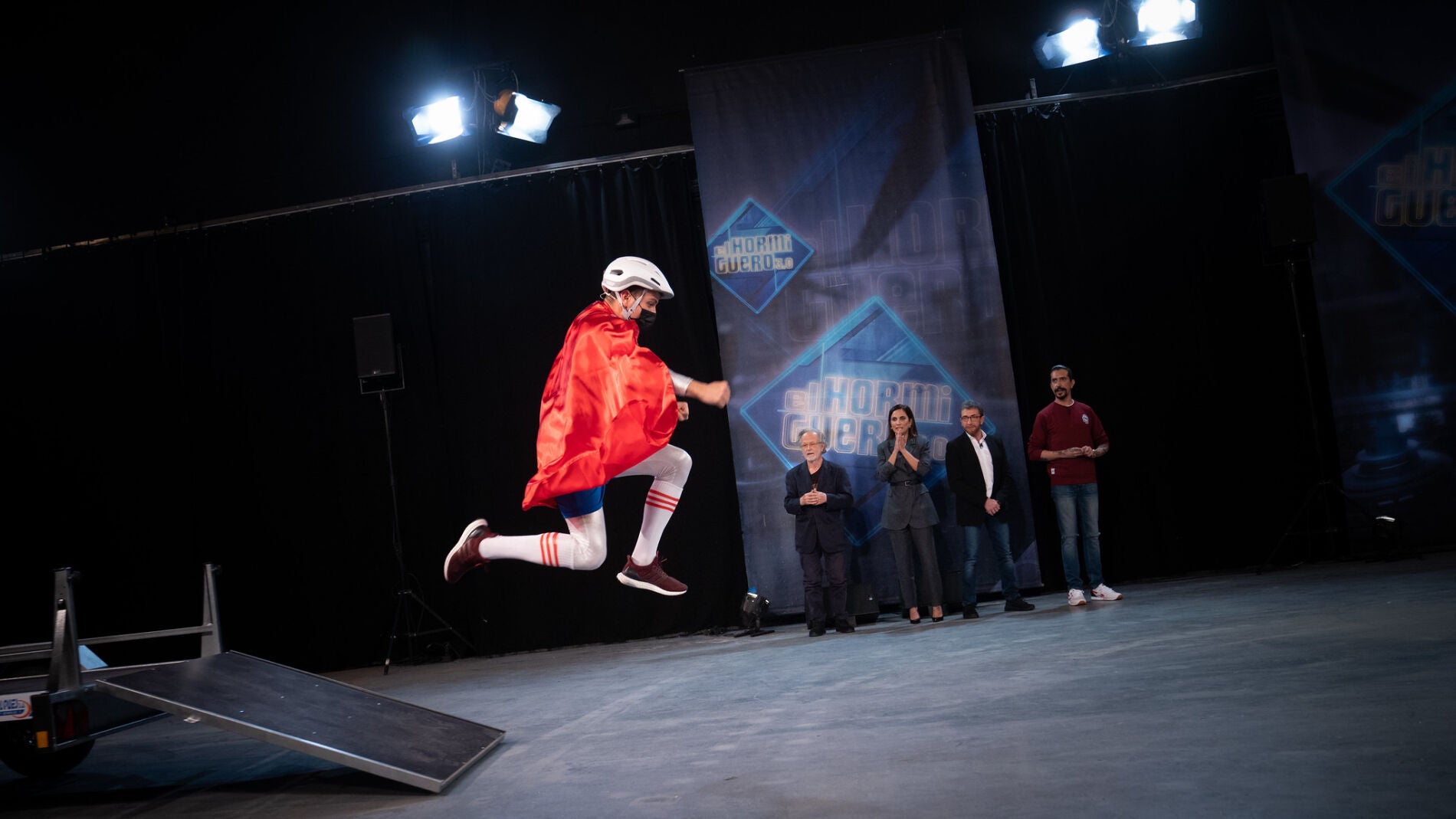 Marron presenta a 'Saltito Man', el nuevo superh&eacute;roe de la ciencia