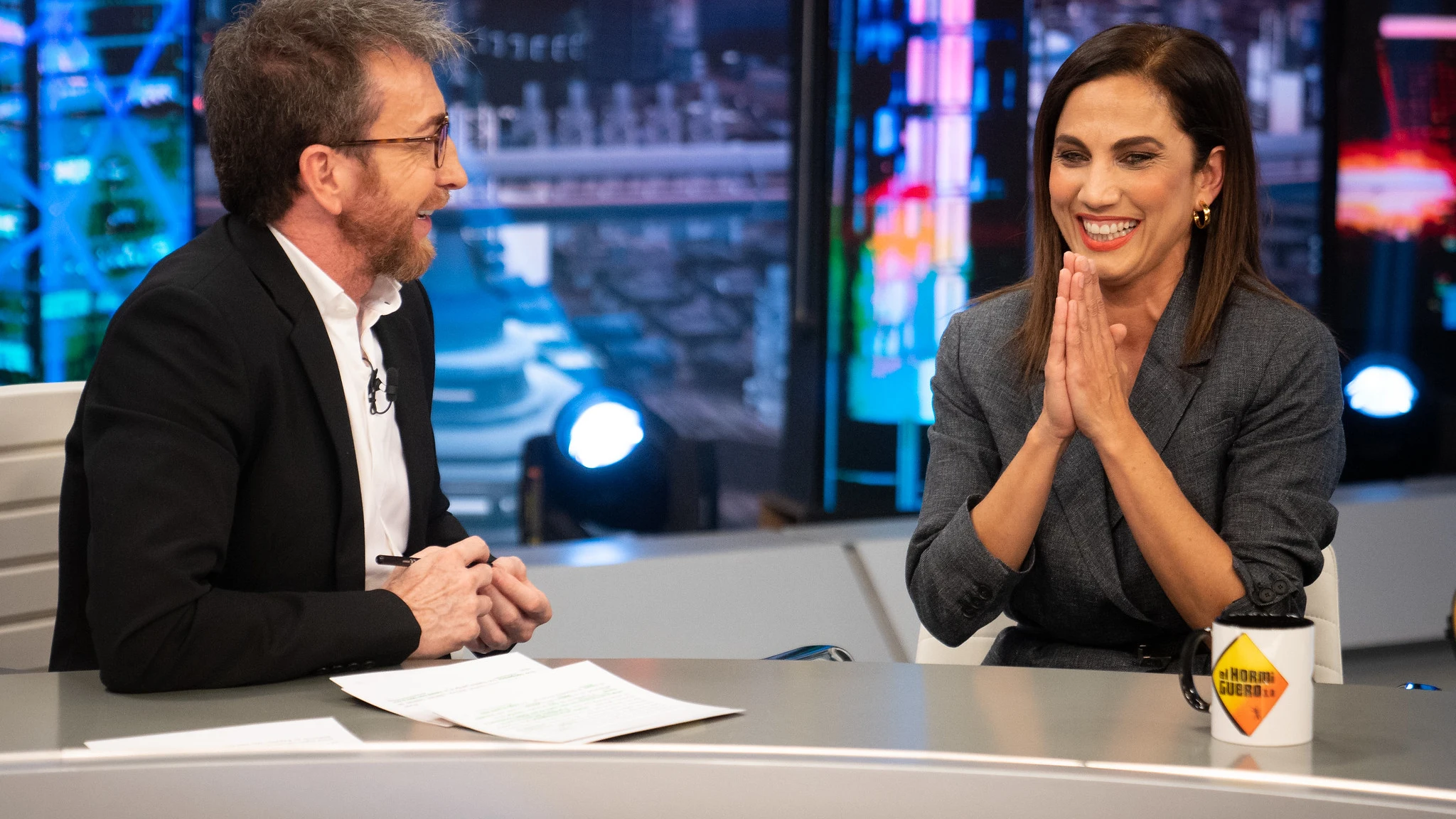 Fernando Colomo y Toni Acosta reflexionan sobre el amor: ¿podrían enamorarse de dos personas a la vez? Fernando Colomo y Toni Acosta reflexionan sobre el amor: ¿podrían enamorarse de dos personas a la vez?