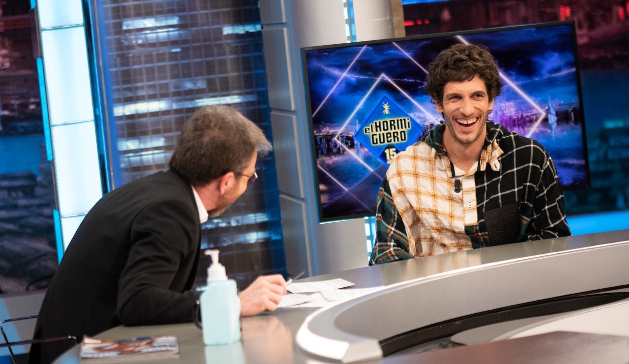 Quim Gutiérrez confiesa en 'El Hormiguero 3.0' sus manías en los hoteles: cuadros, muebles y bolígrafos Quim Gutiérrez confiesa en 'El Hormiguero 3.0' sus manías en los hoteles: cuadros, muebles y bolígrafos