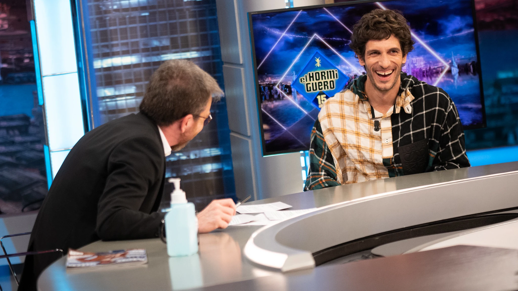 Quim Gutiérrez confiesa en 'El Hormiguero 3.0' sus manías en los hoteles: cuadros, muebles y bolígrafos