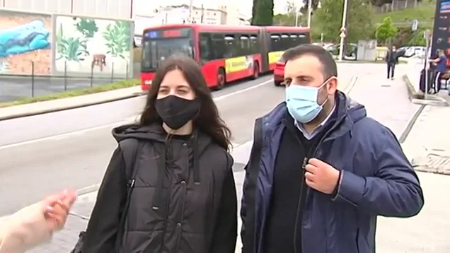 Recibe la peor noticia en un autobús y el conductor se convierte en su 'salvavidas' Recibe la peor noticia en un autobús y el conductor se convierte en su 'salvavidas'