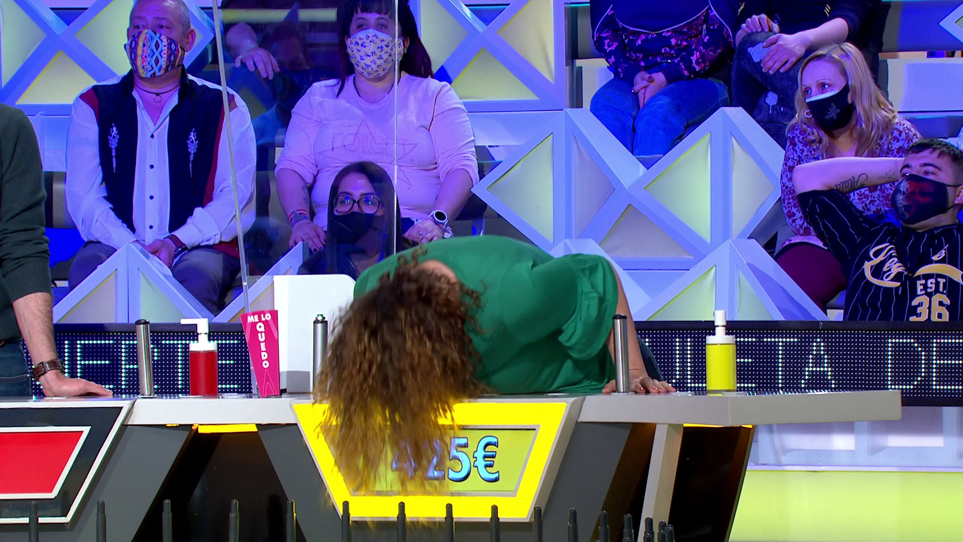 La suerte cambiante de Paloma en un mismo panel La suerte cambiante de Paloma en un mismo panel