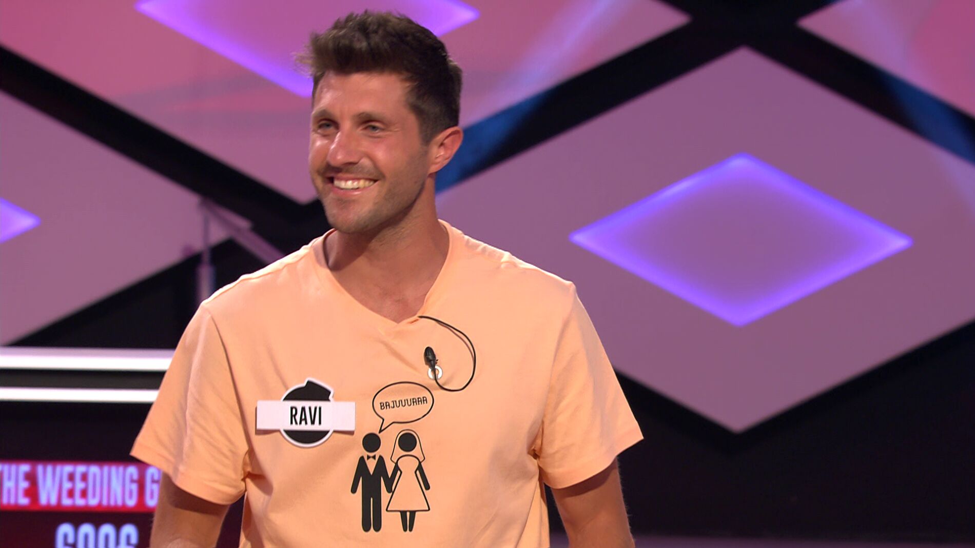 Ravi hace un chiste que nadie entiende: &ldquo;Me has pillado en fuera de juego&rdquo;