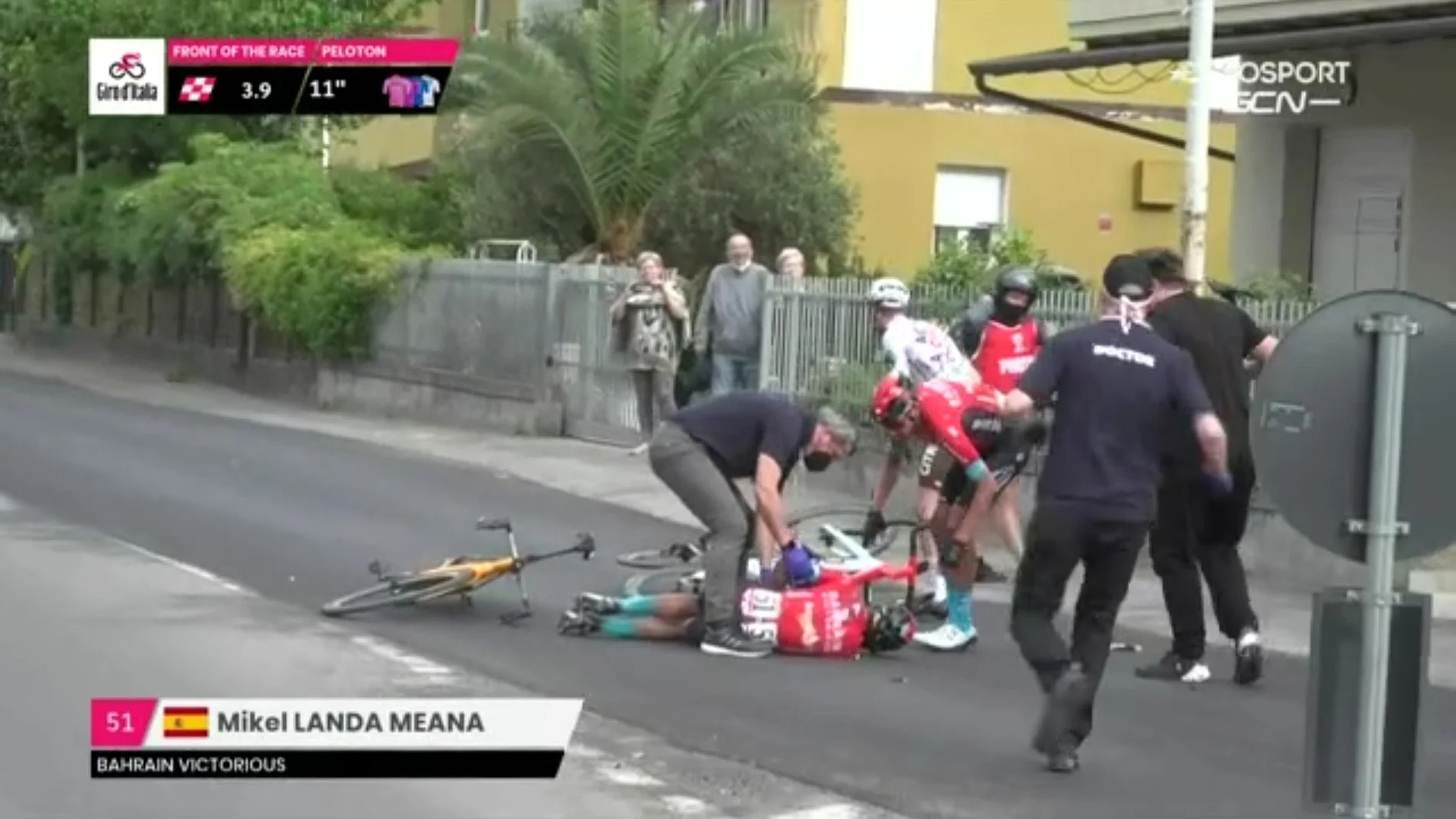 Mikel Landa abandona el Giro de Italia tras una dura caída