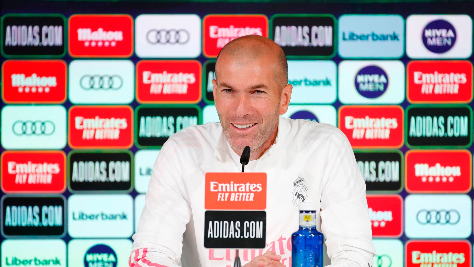 Zidane: &quot;El VAR siempre va a ayudar, pero hay que aclarar las cosas&quot;