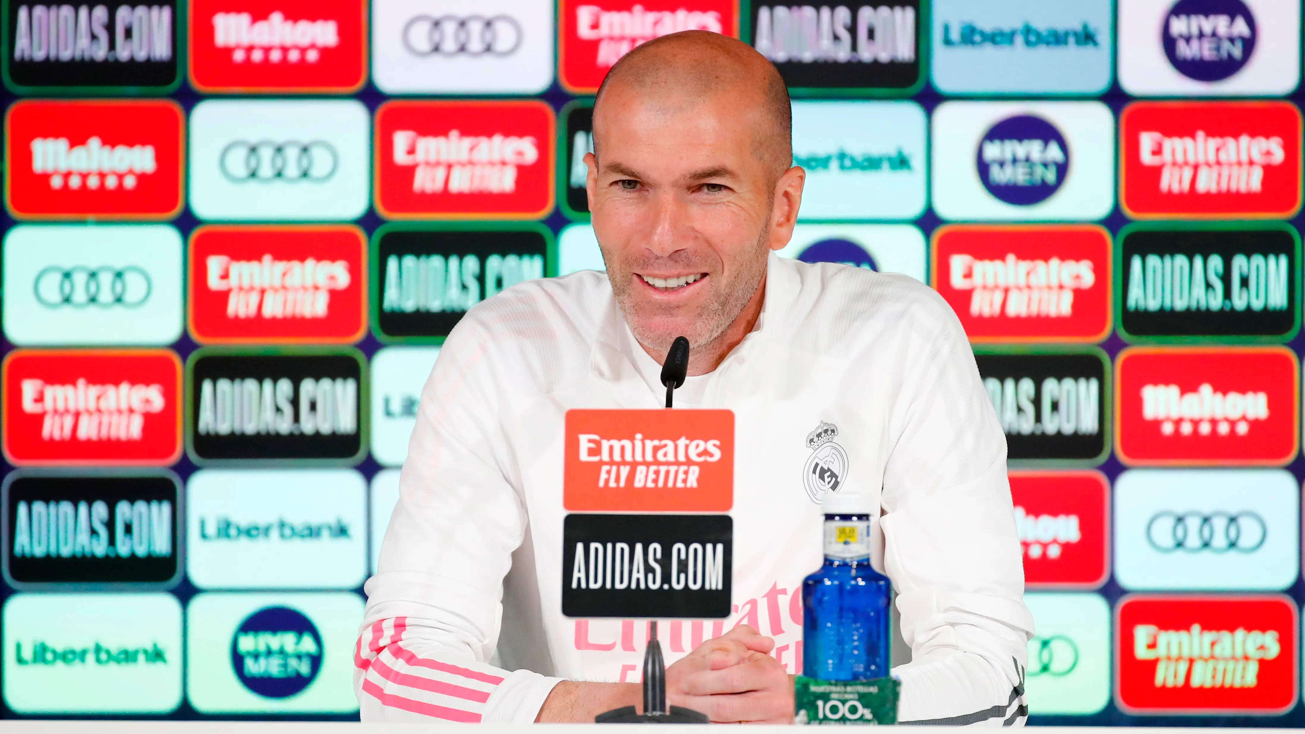 Zidane: "El VAR siempre va a ayudar, pero hay que aclarar las cosas"