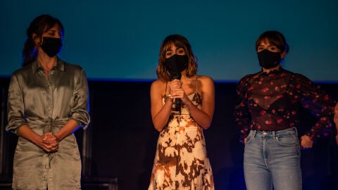 Las protagonistas de 'La reina del pueblo'