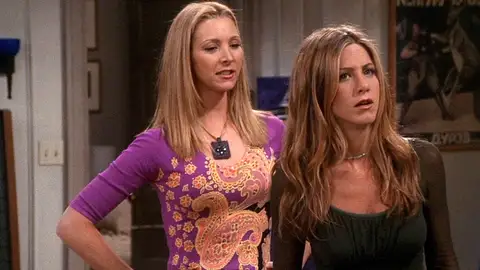 Lisa Kudrow explica por qué su hija pensaba que Jennifer Aniston era su madre Lisa Kudrow explica por qué su hija pensaba que Jennifer Aniston era su madre