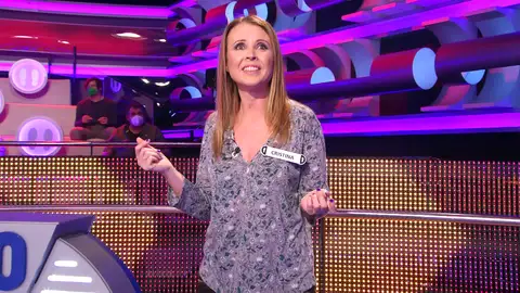 Cristina llena ‘¡Ahora caigo!’ de nostalgia al recordar la música de las verbenas Cristina llena ‘¡Ahora caigo!’ de nostalgia al recordar la música de las verbenas