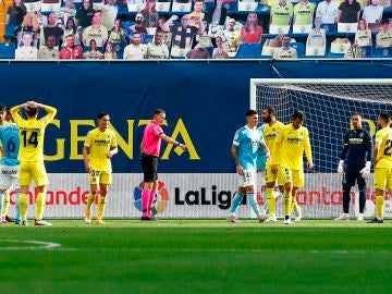 Villarreal y Celta disputan un partido en la Cerámica