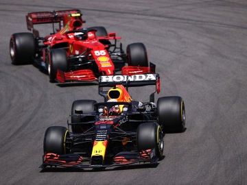 Sainz firma un gran 2º puesto en el GP de Mónaco, Verstappen fue primero y Alonso 13º