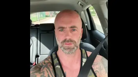 Bélgica busca a Jürgen Conings, un militar, ultraderechista y antivacunas fuertemente armado Bélgica busca a Jürgen Conings, un militar, ultraderechista y antivacunas fuertemente armado